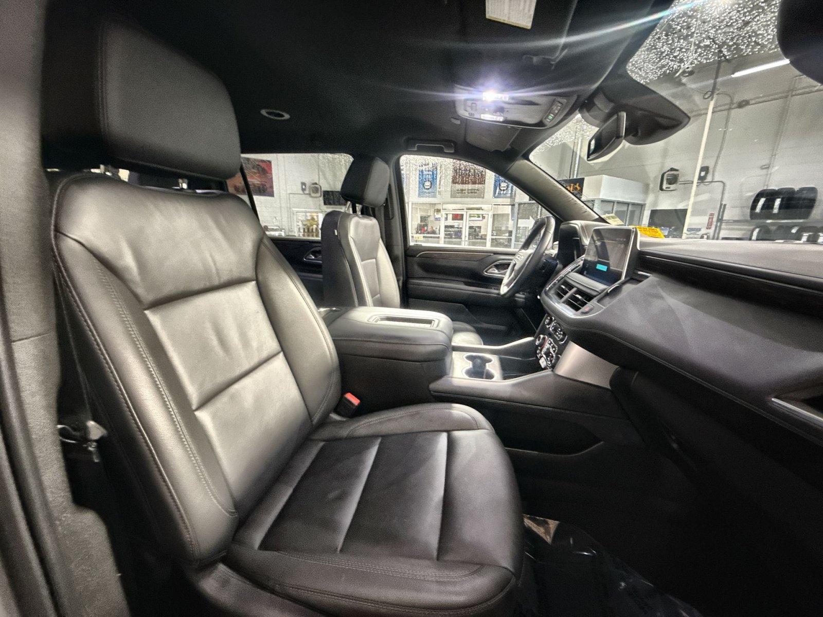 Used 2024 Chevrolet Suburban Z71 AWD/4WD image 28