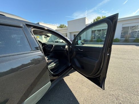 Used 2023 GMC Acadia AT4 w/ GMC Pro Grade Package AWD/4WD image 36