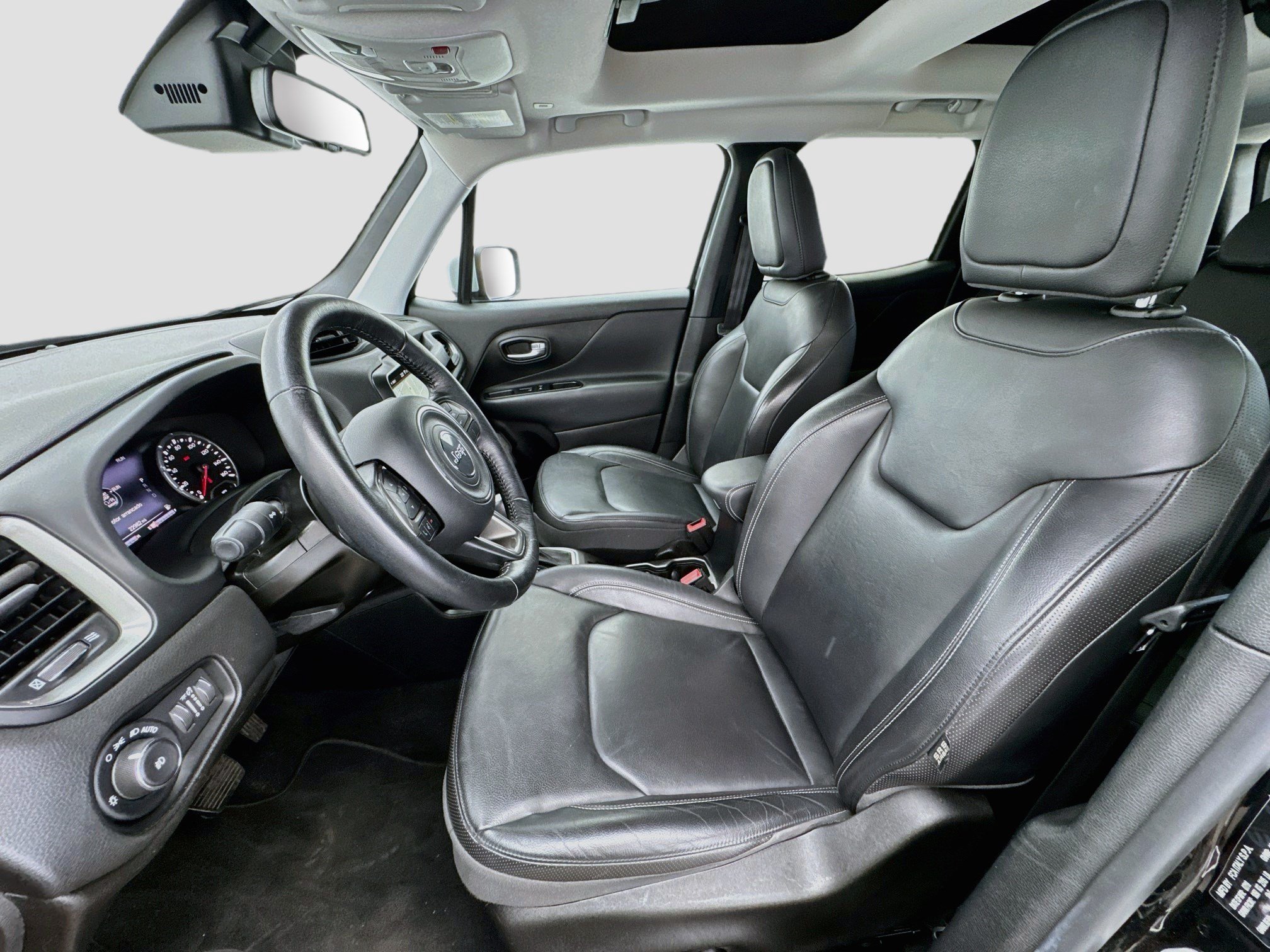 Used 2018 Jeep Renegade Limited w/ UConnect 8.4 Nav Group FWD image 13
