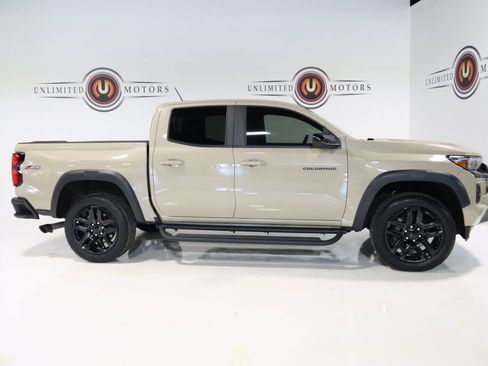 Used 2024 Chevrolet Colorado Z71 w/ Z71 Convenience Package 2 image 34