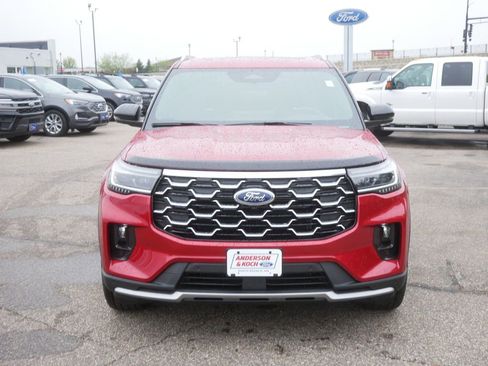 Used 2025 Ford Explorer Platinum w/ Ultimate Package AWD/4WD image 2