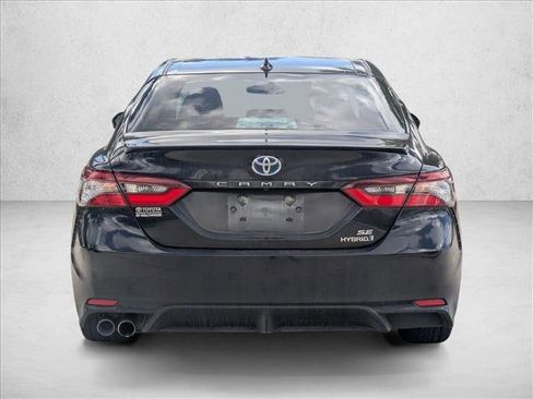 Used 2021 Toyota Camry SE image 6