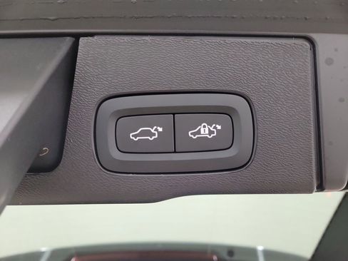 New 2026 Volvo XC60 B5 Ultra w/ Protection Package Premier image 11