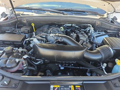 Used 2024 Dodge Durango GT image 18