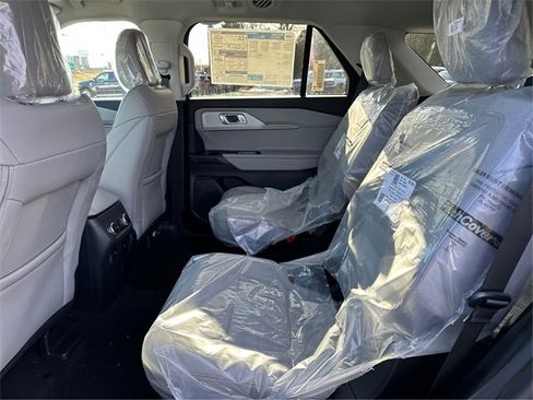 New 2026 Ford Explorer Active w/ Active Comfort Package image 10