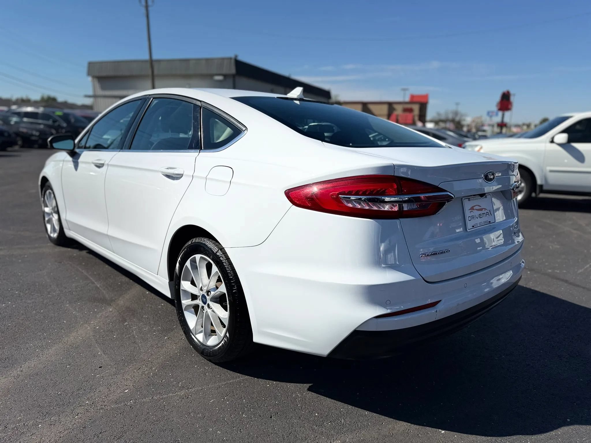 Used 2020 Ford Fusion SE FWD image 5