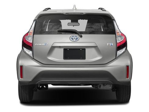 Used 2018 Toyota Prius C Two w/ Carpet Mat Package image 5