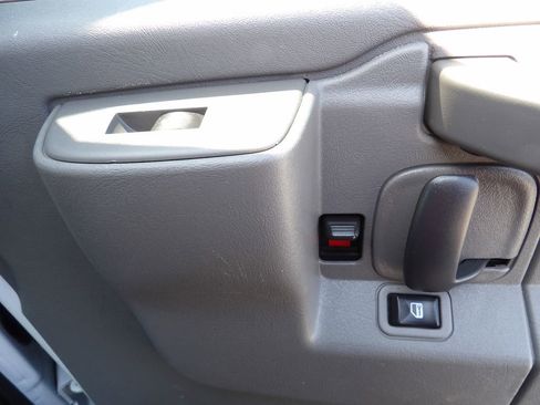 Used 2021 Chevrolet Express 3500 w/ Driver Convenience Package image 35