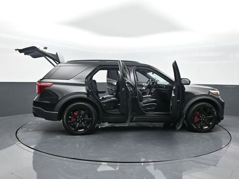 Certified 2021 Ford Explorer ST w/ Equipment Group 401A image 27