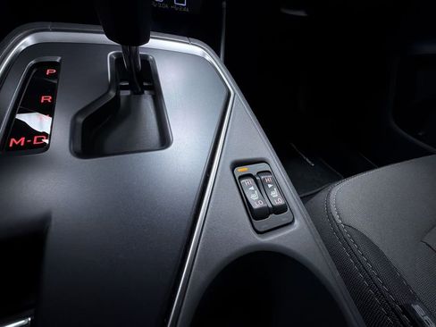 Certified 2025 Subaru Crosstrek 2.0i Premium image 24