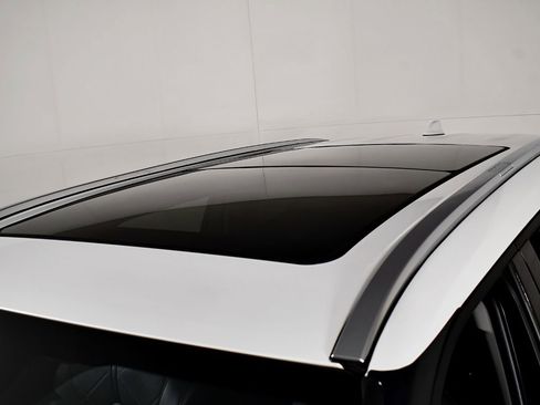 Used 2022 Toyota Highlander Platinum image 14