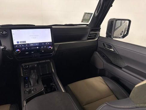Used 2024 Lexus GX 550 AWD/4WD image 33
