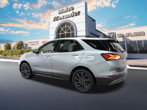 Used 2024 Chevrolet Equinox RS image 11