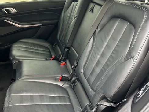 Used 2019 BMW X7 xDrive40i w/ Premium Package image 14