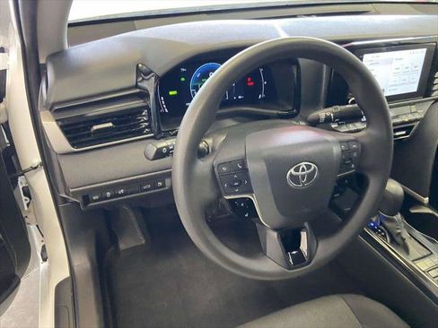 Certified 2025 Toyota Camry LE w/ Convenience Package image 13