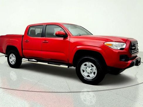 Used 2018 Toyota Tacoma SR w/ SR Convenience Package AWD/4WD image 3