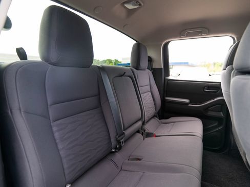 Used 2022 Nissan Frontier S w/ Technology Package AWD/4WD image 38