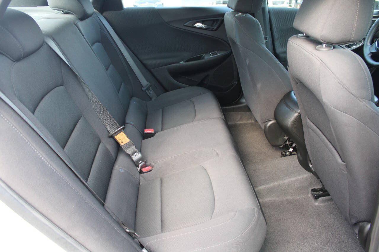 Used 2024 Chevrolet Malibu LS w/ Driver Confidence Package FWD image 10