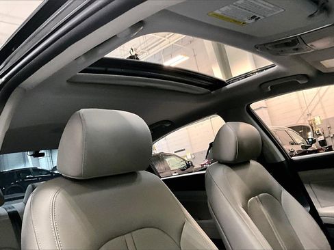 Used 2019 Hyundai Sonata Limited image 24