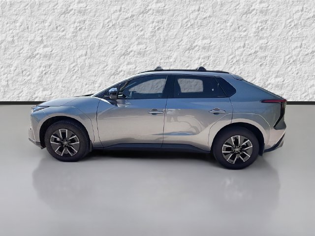 Used 2026 Toyota bZ FWD image 6