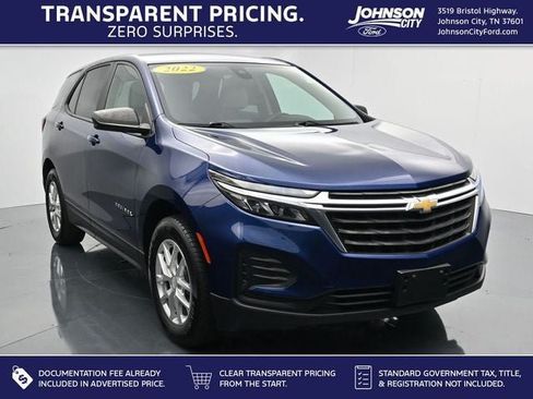 Used 2022 Chevrolet Equinox LS w/ LS Convenience Package AWD/4WD image 1
