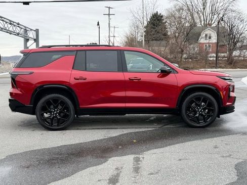 New 2026 Chevrolet Traverse RS w/ LPO, Floor Liner Package image 16