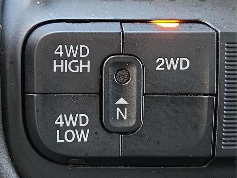 Used 2024 RAM 2500 Limited image 18