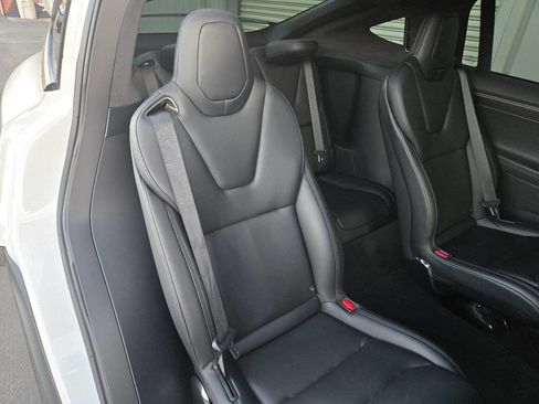 Used 2021 Tesla Model X Performance image 28