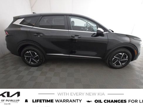 New 2025 Kia Sportage LX image 4