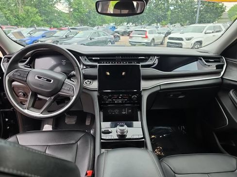 Used 2023 Jeep Grand Cherokee 4WD 4xe image 12