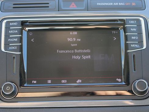 Used 2017 Volkswagen Tiguan Sport image 20