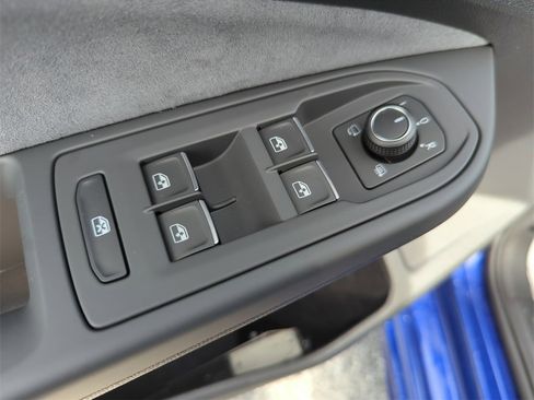 New 2026 Volkswagen Golf w/ Euro Style Package image 30