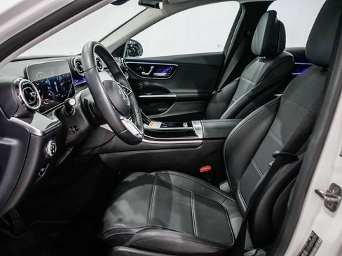 Used 2025 Mercedes-Benz C 300 Sedan image 17