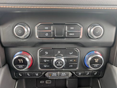 Used 2023 GMC Yukon XL AT4 w/ AT4 Premium Plus Package AWD/4WD image 24