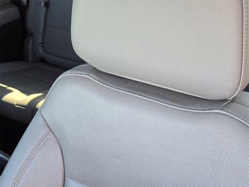 Used 2023 Chevrolet Silverado 1500 LTZ w/ Technology Package image 10