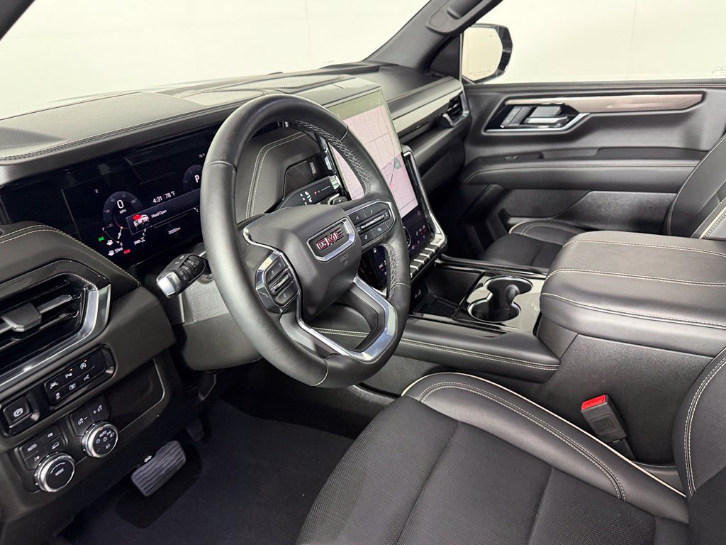 Used 2025 GMC Yukon Elevation AWD/4WD image 12