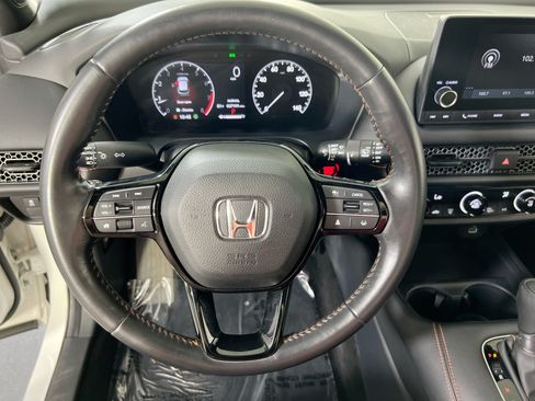 Used 2023 Honda HR-V Sport image 11