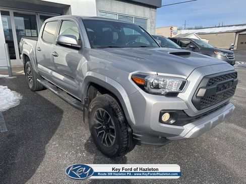 Used 2020 Toyota Tacoma TRD Sport image 1