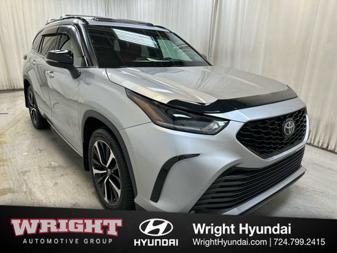Used 2022 Toyota Highlander XSE image 1