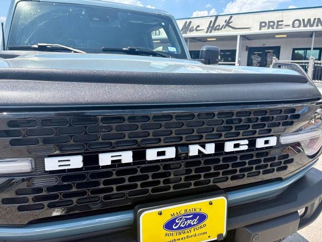 Certified 2022 Ford Bronco Wildtrak AWD/4WD image 9