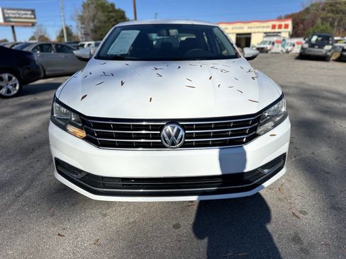 Used 2016 Volkswagen Passat 1.8T S image 2