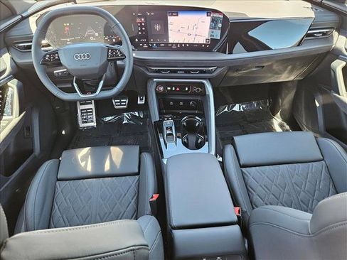 New 2025 Audi SQ5 Premium Plus AWD/4WD image 15