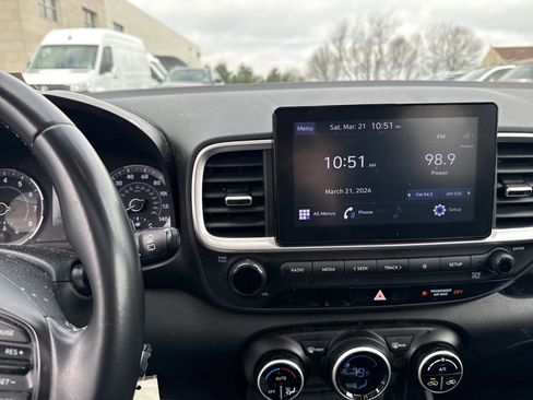 Certified 2022 Hyundai Venue SEL w/ Cargo Package image 11