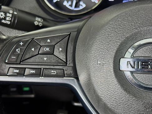 Used 2020 Nissan Rogue S w/ Special Edition Package FWD image 13