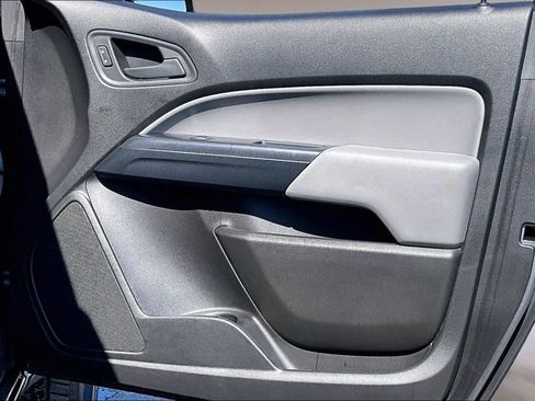 Used 2018 Chevrolet Colorado W/T RWD image 20