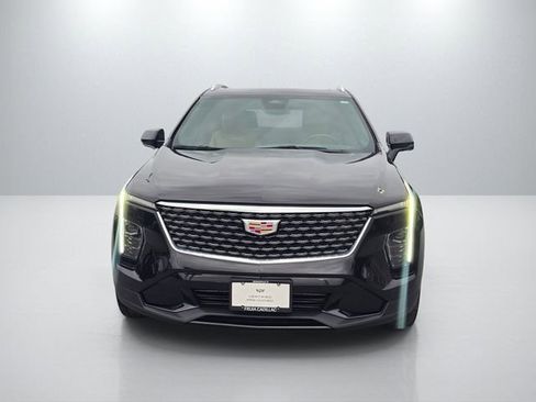 Used 2024 Cadillac XT4 Premium Luxury w/ Active Safety Package FWD image 3