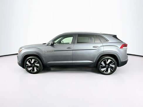 Used 2025 Volkswagen Atlas Cross Sport SE FWD image 4