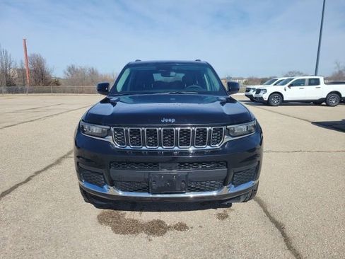 Used 2023 Jeep Grand Cherokee L Laredo image 17