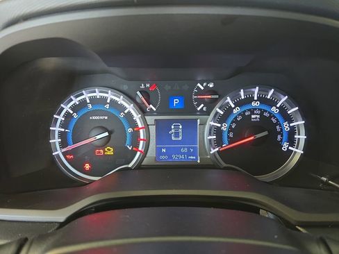 Used 2018 Toyota 4Runner TRD Off-Road image 21