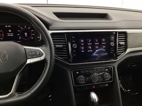 Used 2022 Volkswagen Atlas SE w/ Black Wheel Package image 34